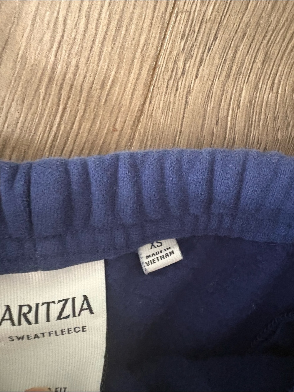 Aritzia Women's Mega Fit Blue Wide-Leg Fleece Sweatpants - Have been Cropped - Picture 2 of 5